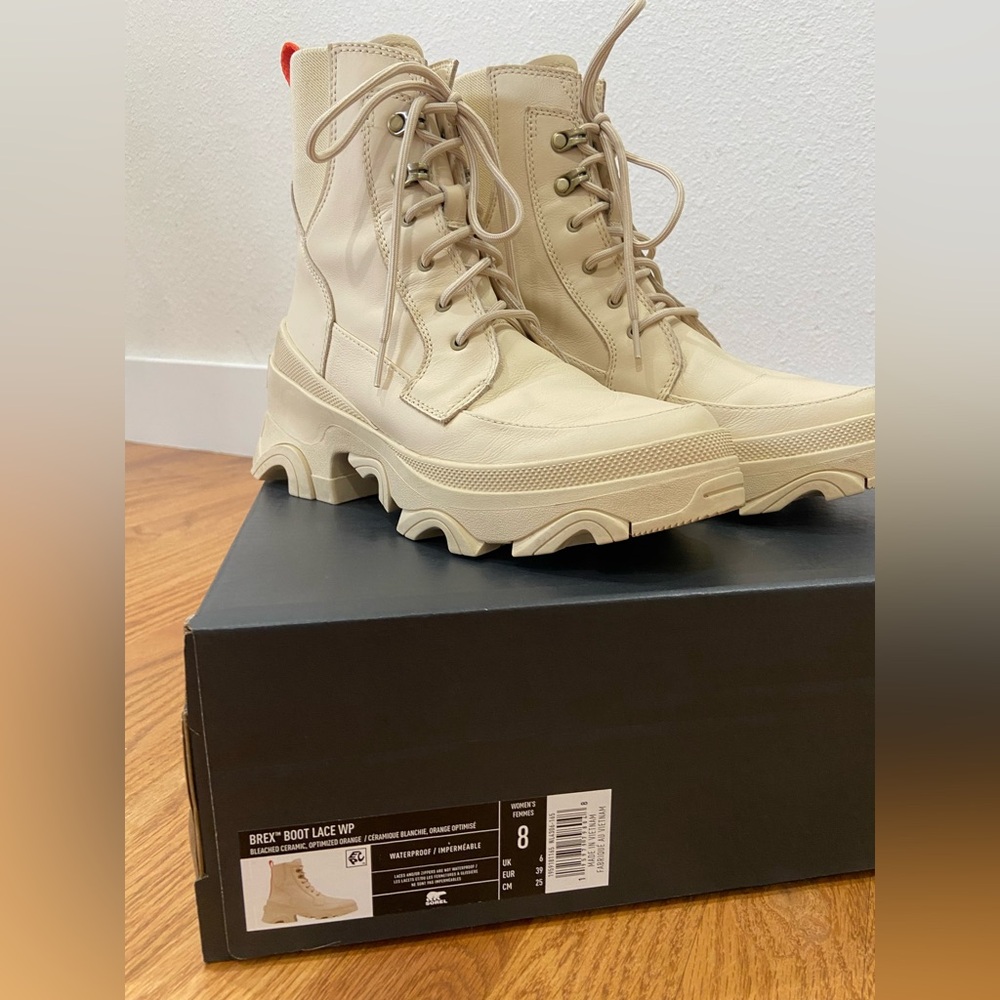 Sorel Brex Lace-Up Boots in Beige buff Sz 8 women’s